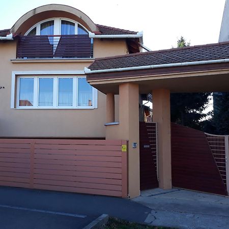 Kenézy Lux Apartman Vendégház Hajdúszoboszló Exterior foto